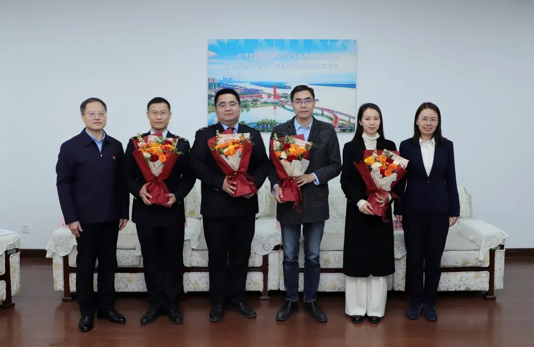 省生态环境厅开展市县生态环境系统春节走访慰问活动